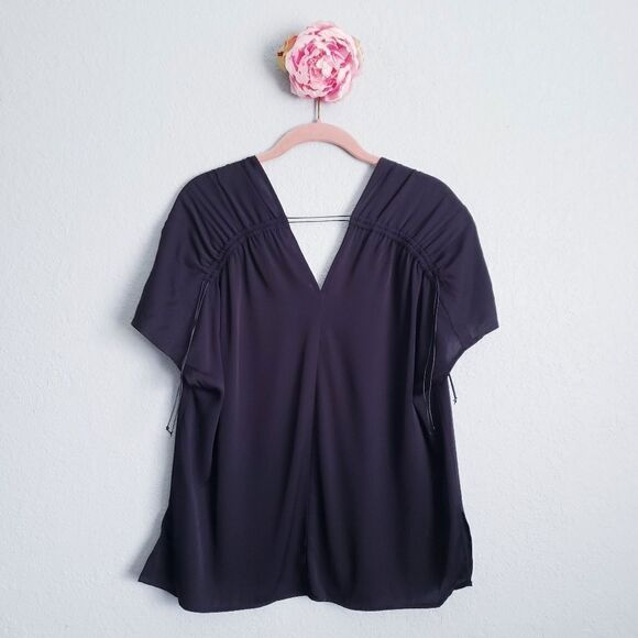 Vince‎ Black V-neck Stretch Silk Blouse - Picture 2 of 7